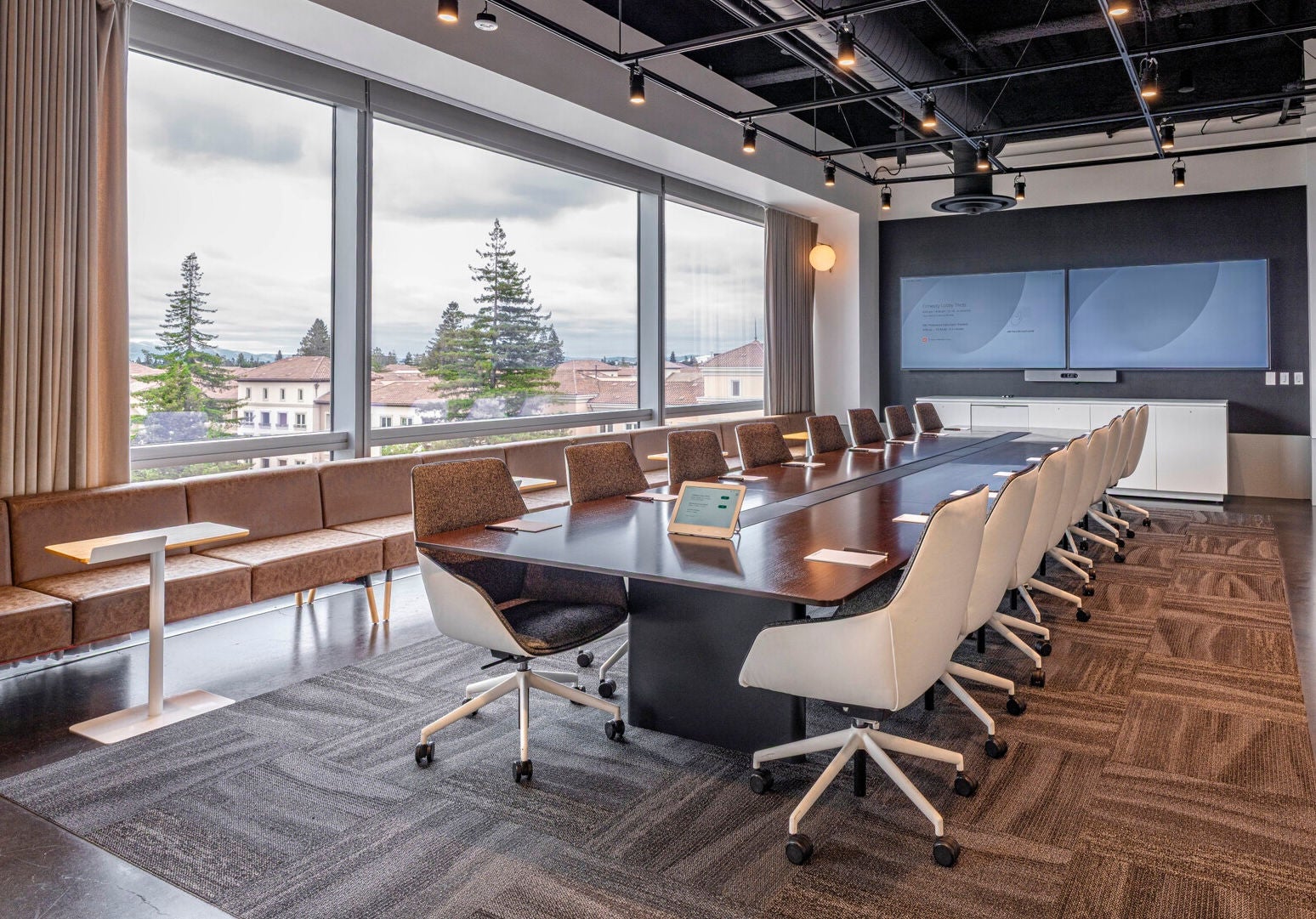 EBC Meet with us Image